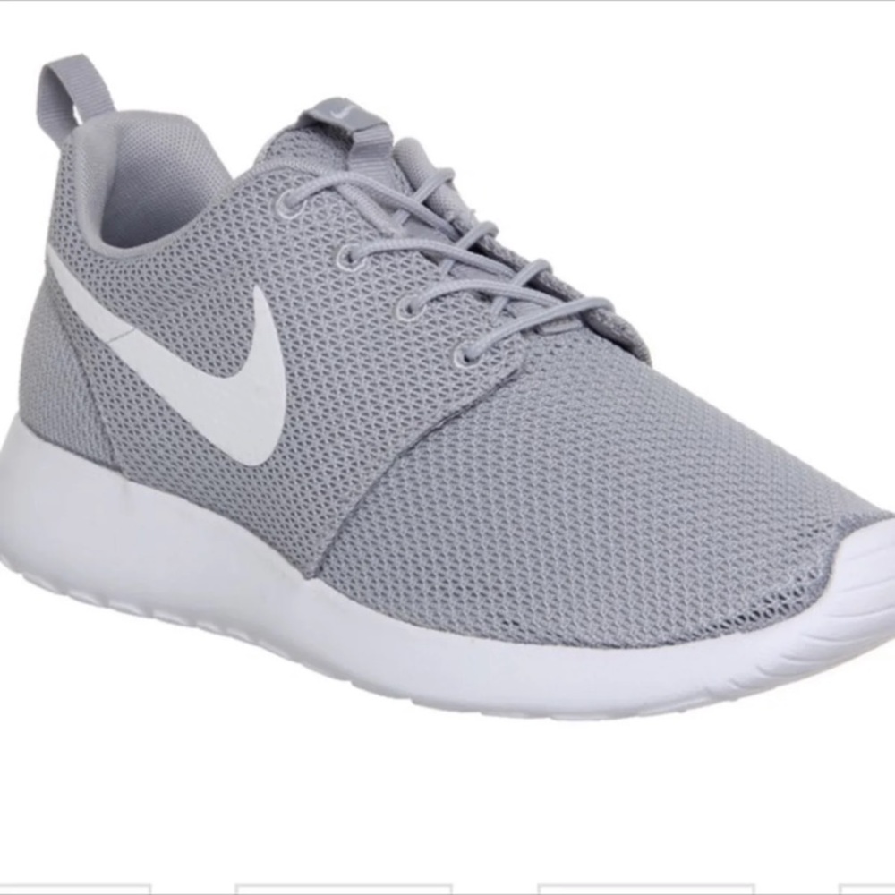 Women's Roshe One Sneakers 9 New!